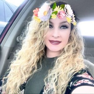 Meet your Posher, Paola